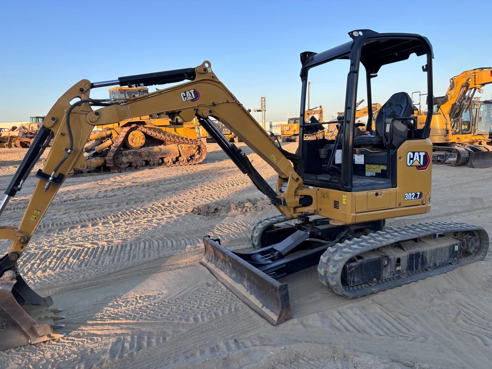 2022 Cat 302.7-07CR