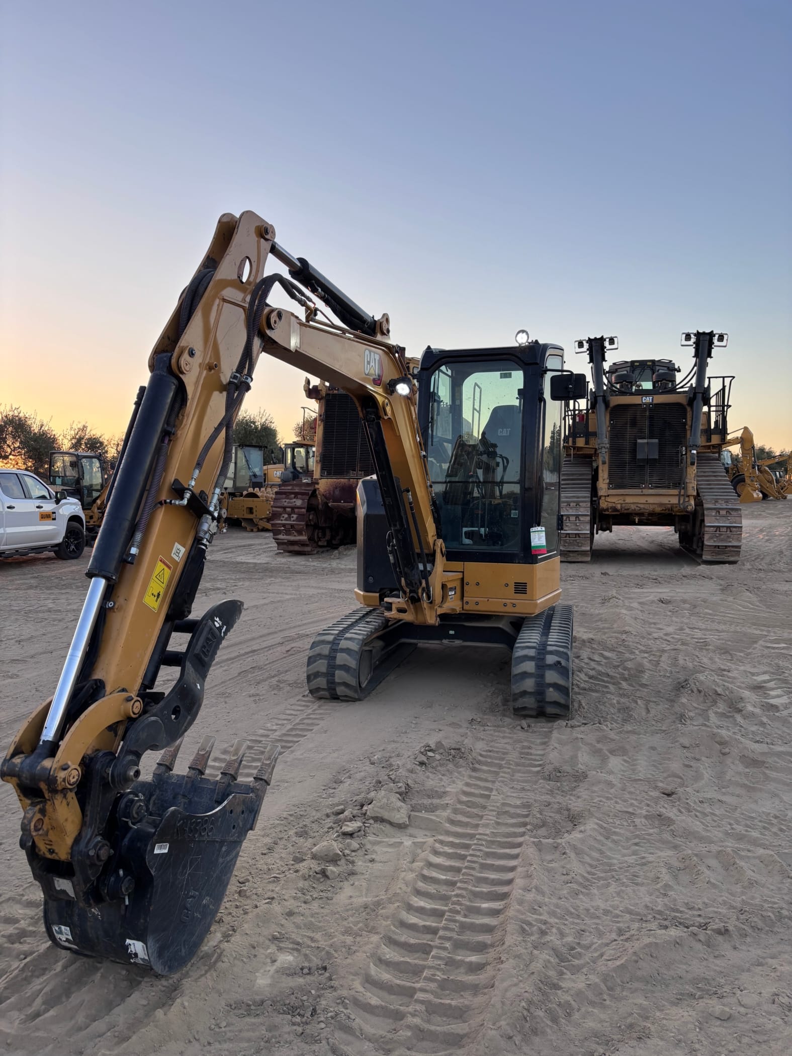 2023 Cat 304-07