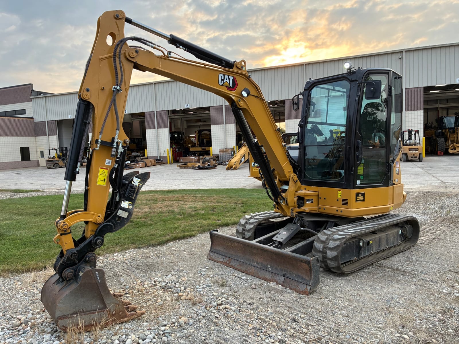 2025 Cat 304-07