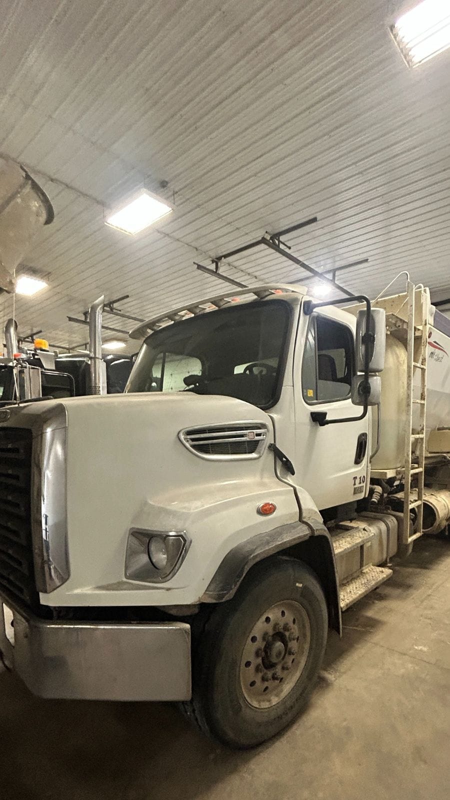 2013 Freightliner 108SD