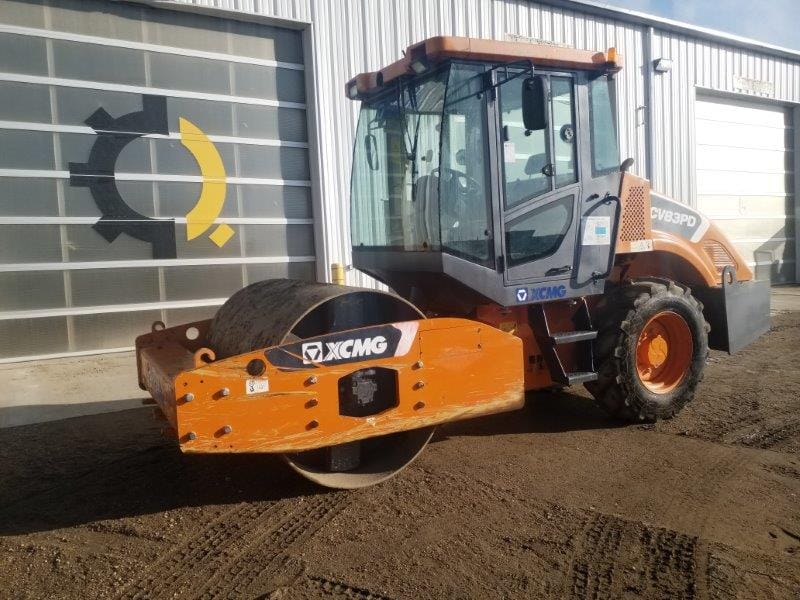 2017 XCMG 												CV83PD