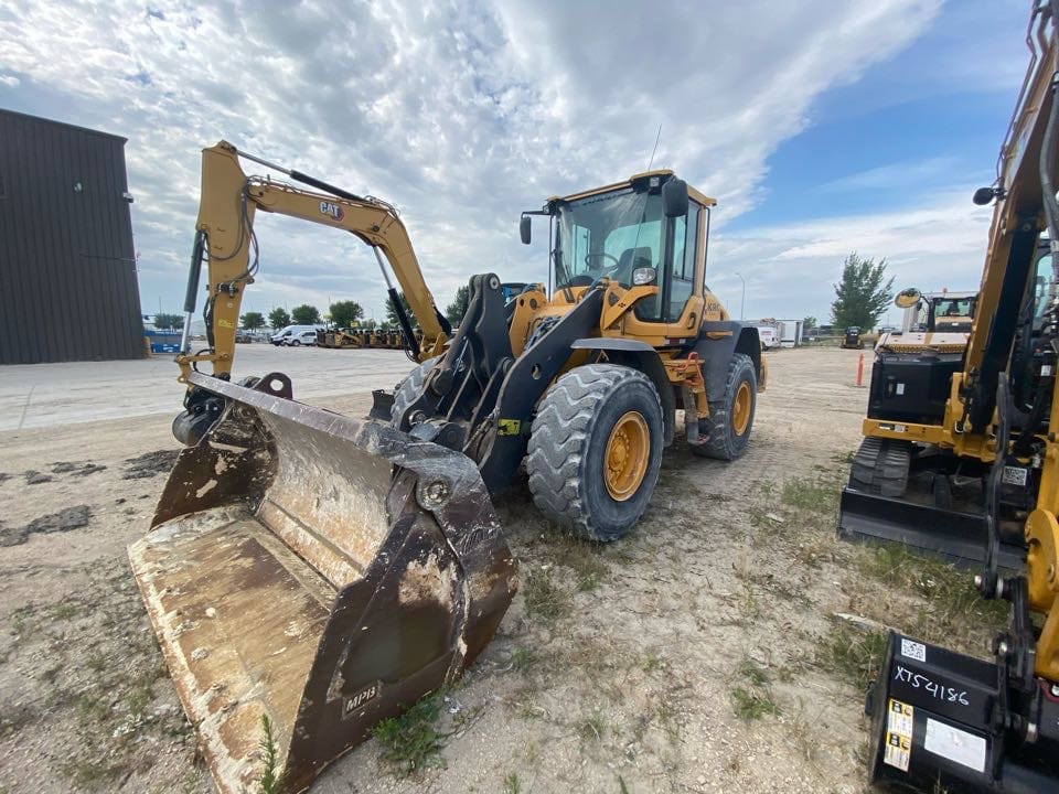 2017 VOLVO L70H