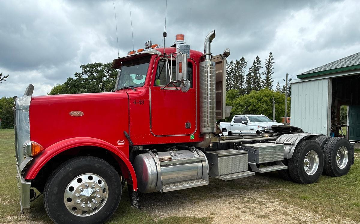1998 Peterbilt 378 Day Cab Truck Tractor