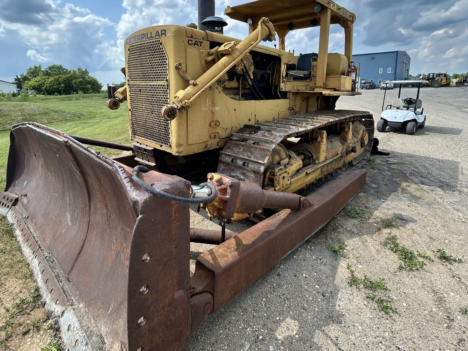 CAT D8H