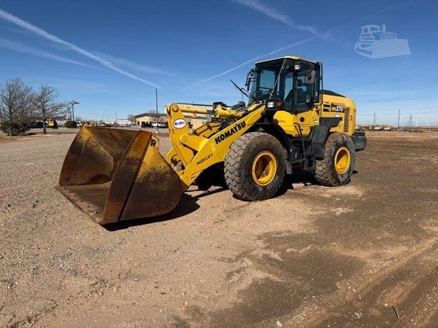 2020 KOMATSU WA270-8