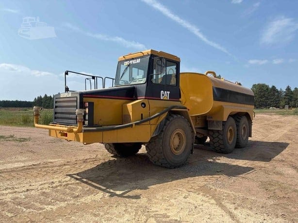 1995 CATERPILLAR D250E