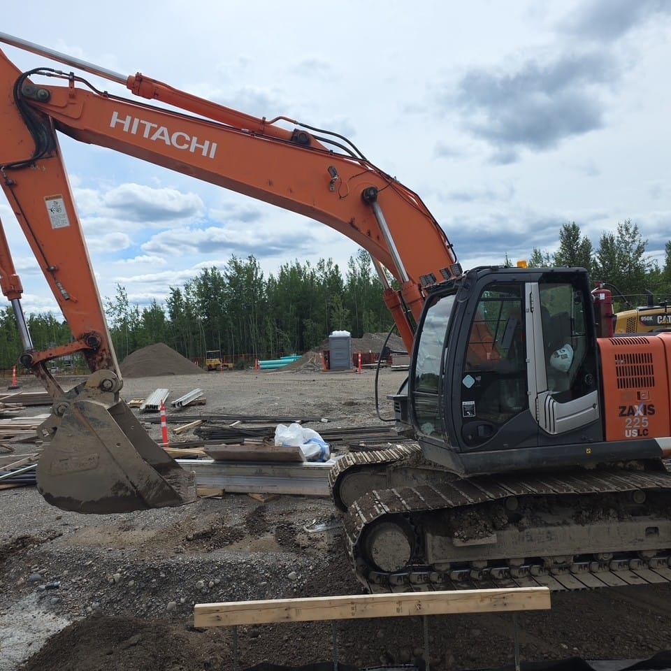 2013 HITACHI 												ZX225USLC-3