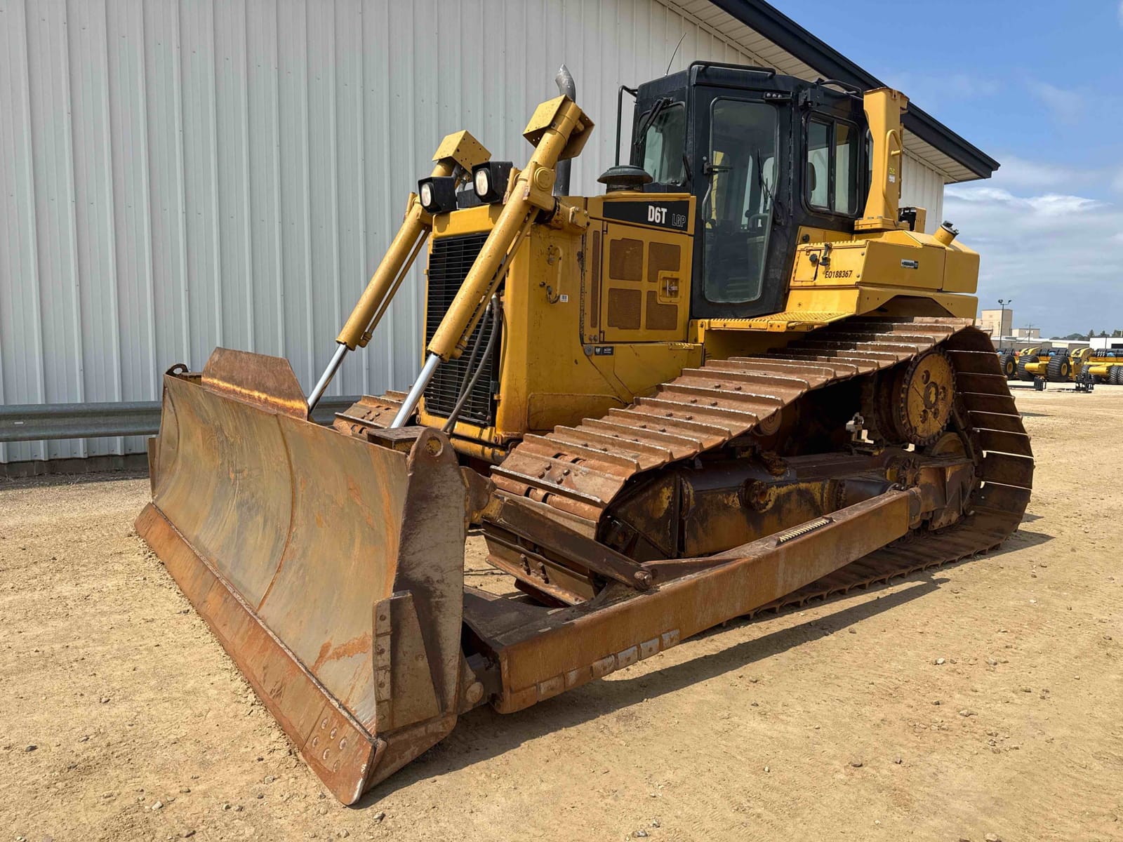 2011 CAT D6T