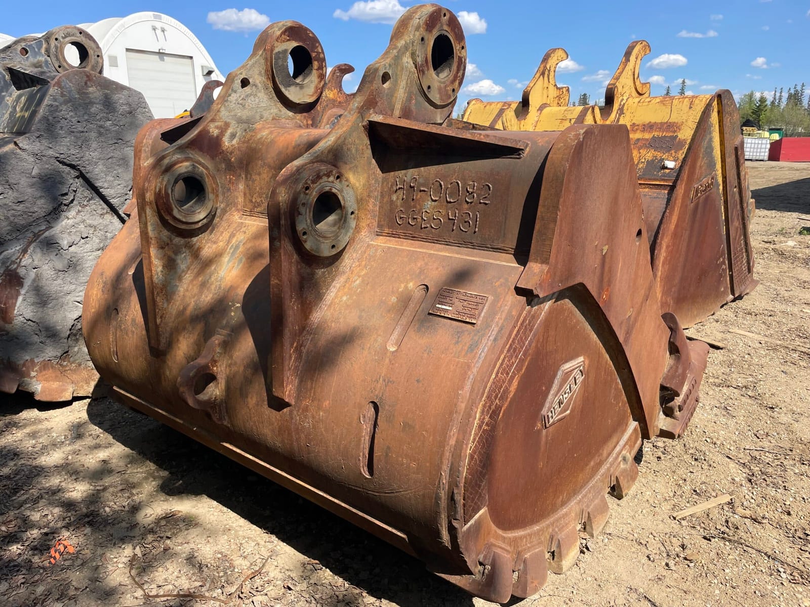 1200 Bucket