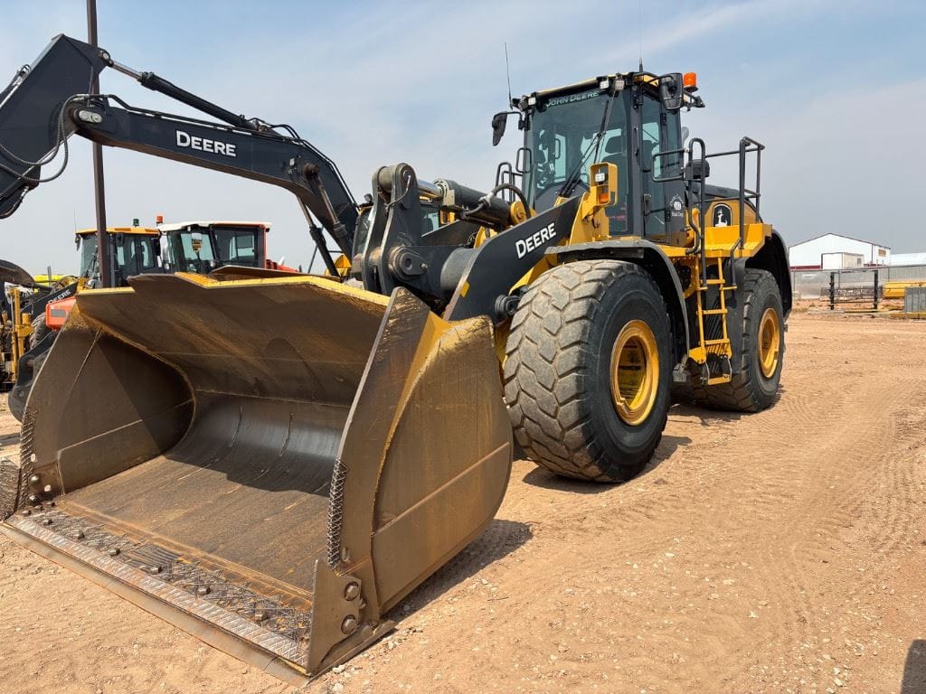 2020 John Deere 824L 4WD Production Class Wheel Loader