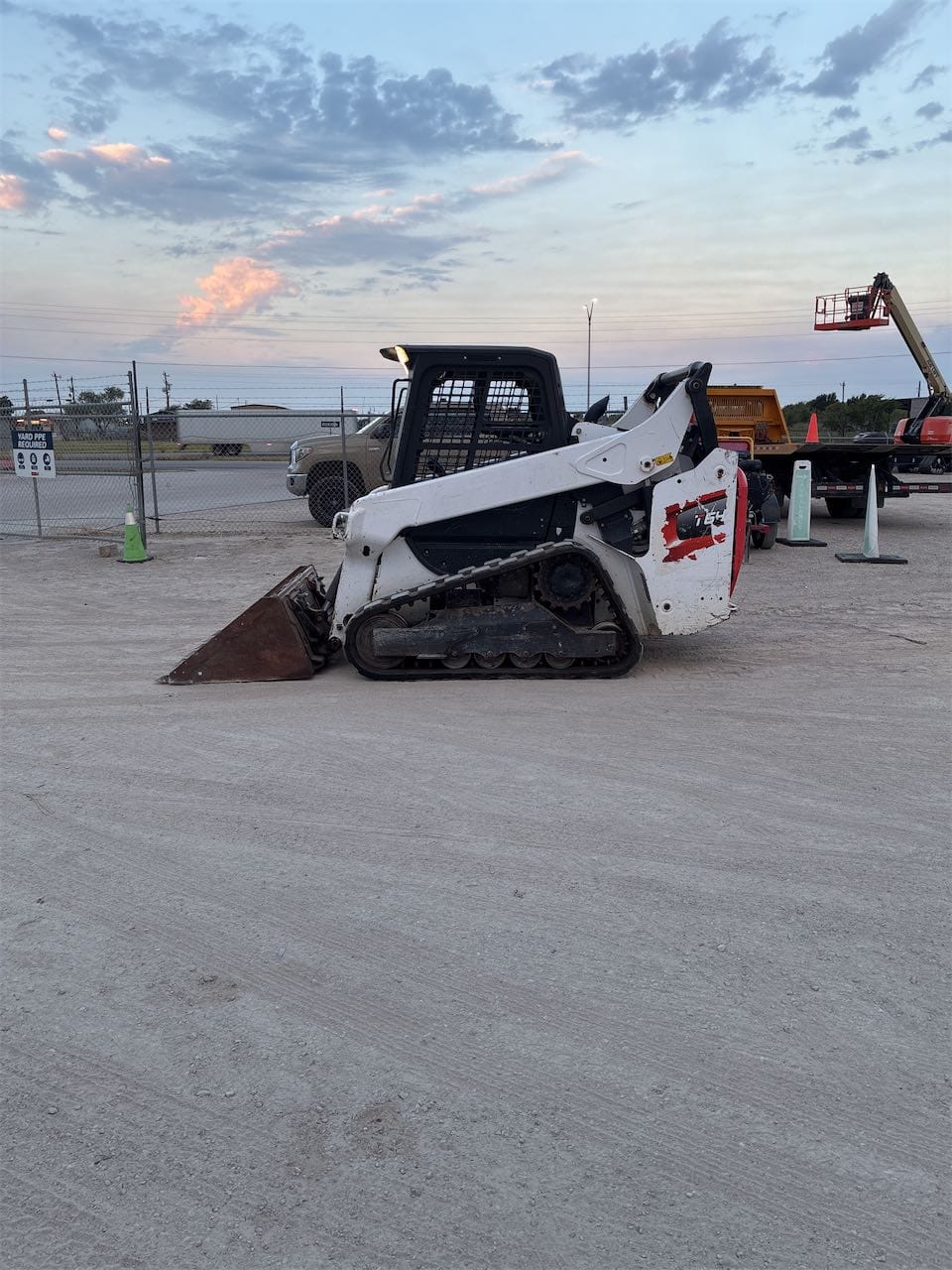 2021 BOBCAT T64 PILOT