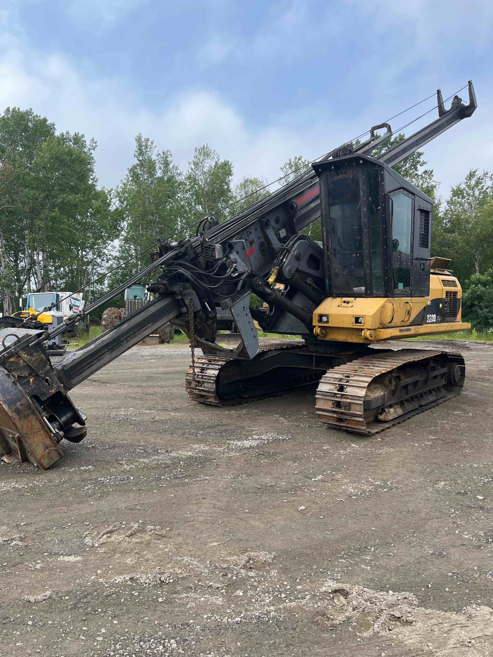 2013 CAT 320D