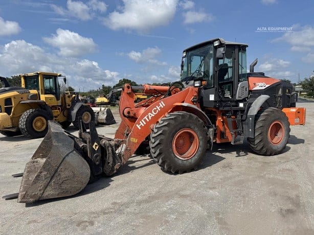 2017 HITACHI ZW180-6
