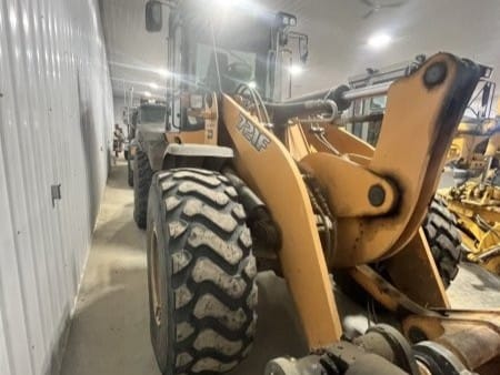 2015 CASE 												721F