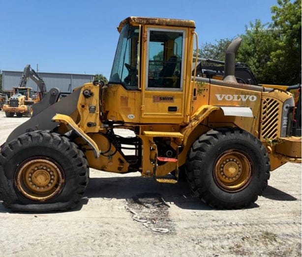 2003 VOLVO L70E