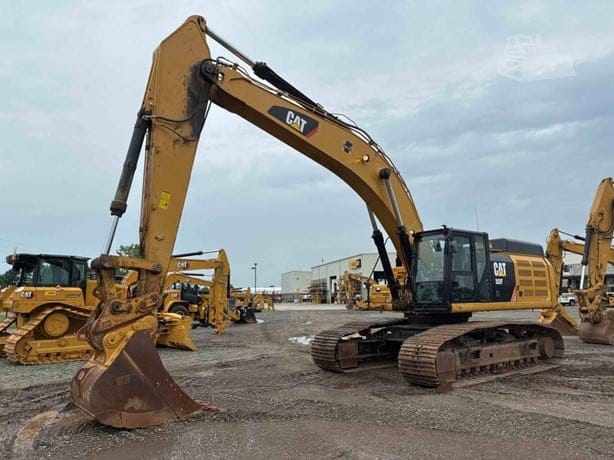 2019 CATERPILLAR 352F