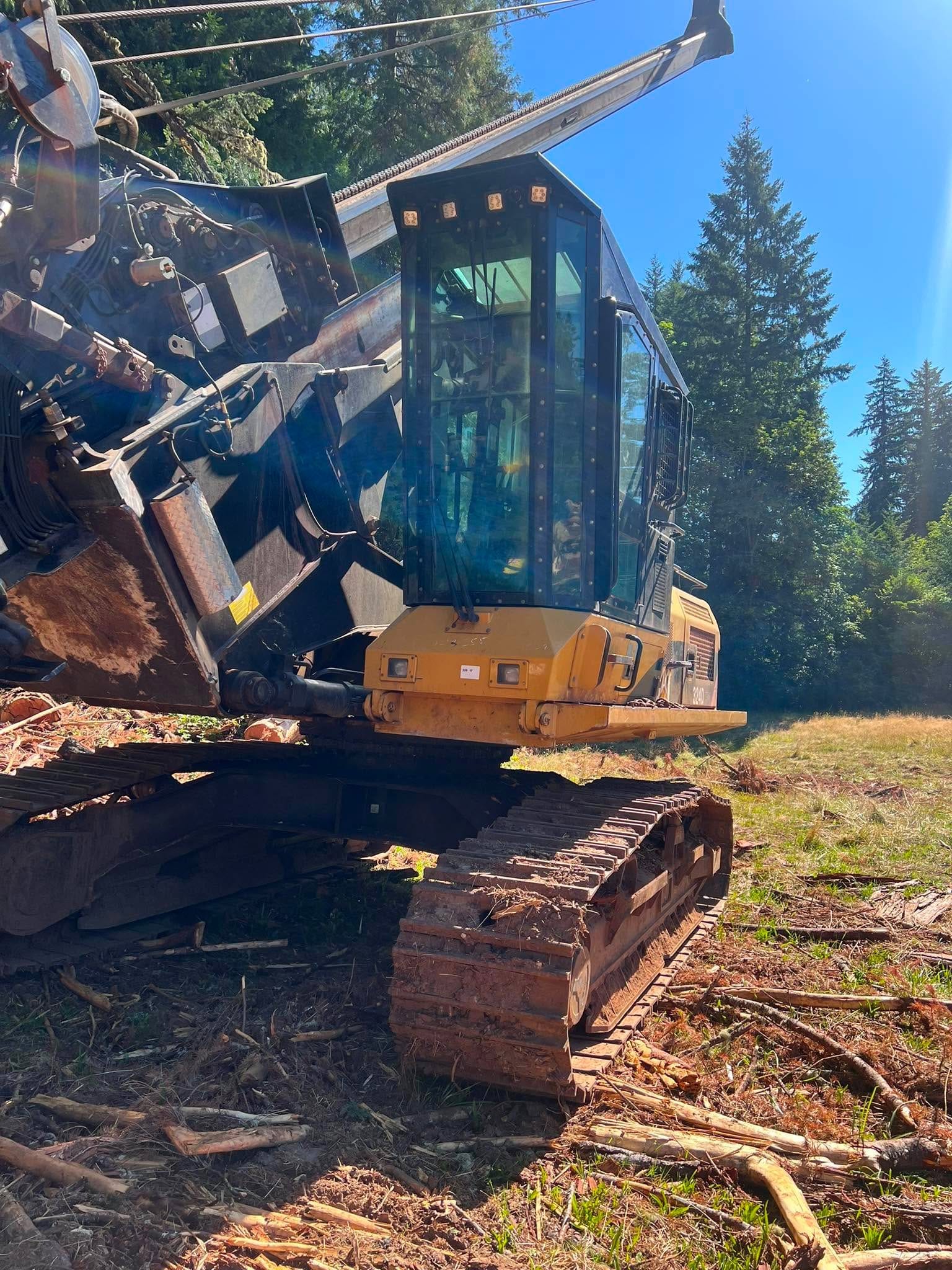 2011 Cat 324D