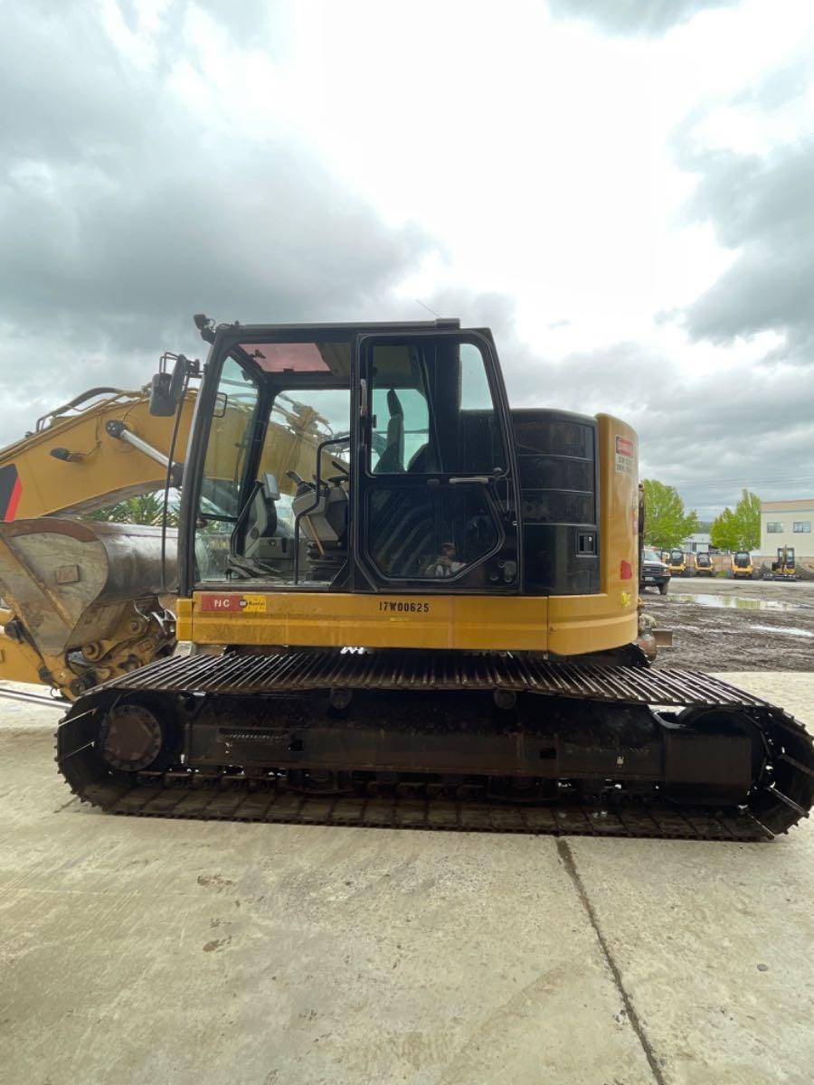 2017 Cat 325F LCR