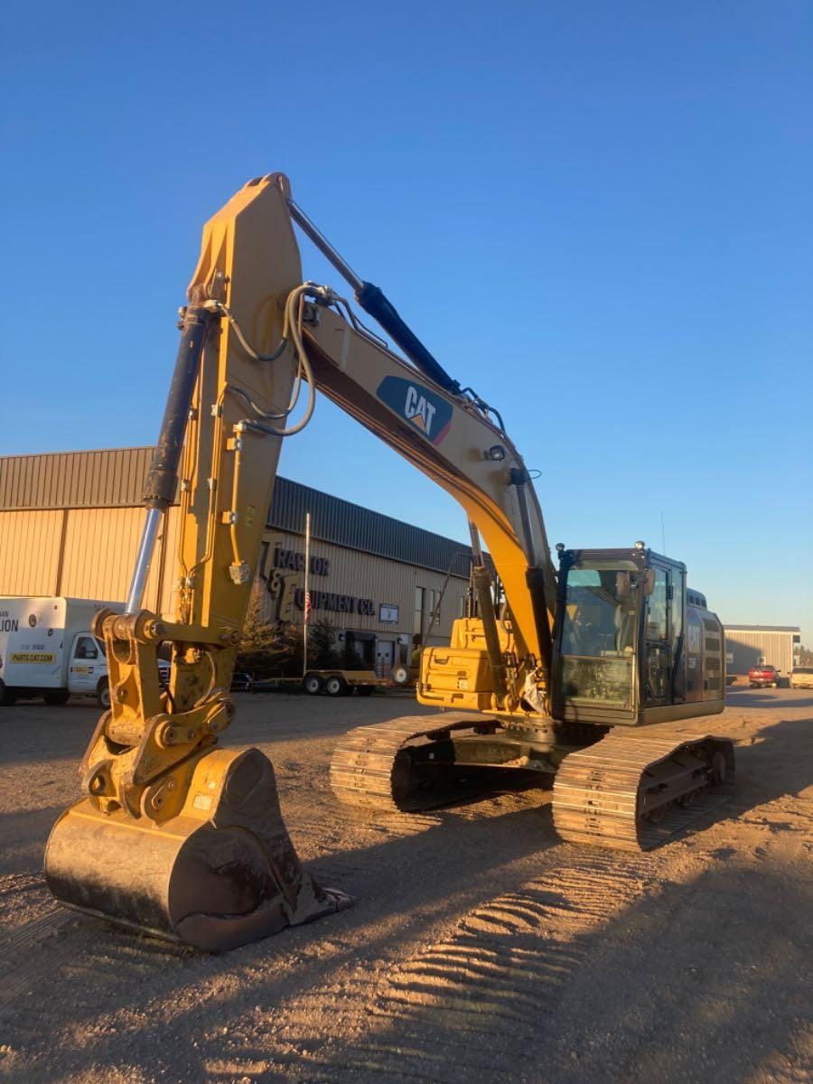 2019 Cat 326F L