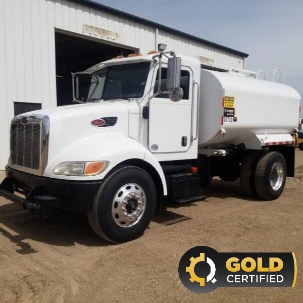 2010 Peterbilt 335
