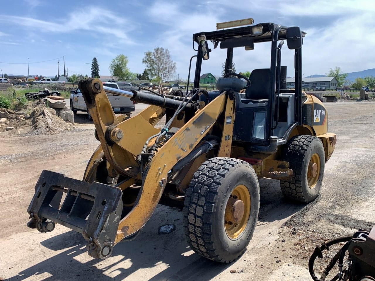 2012 Cat 906H