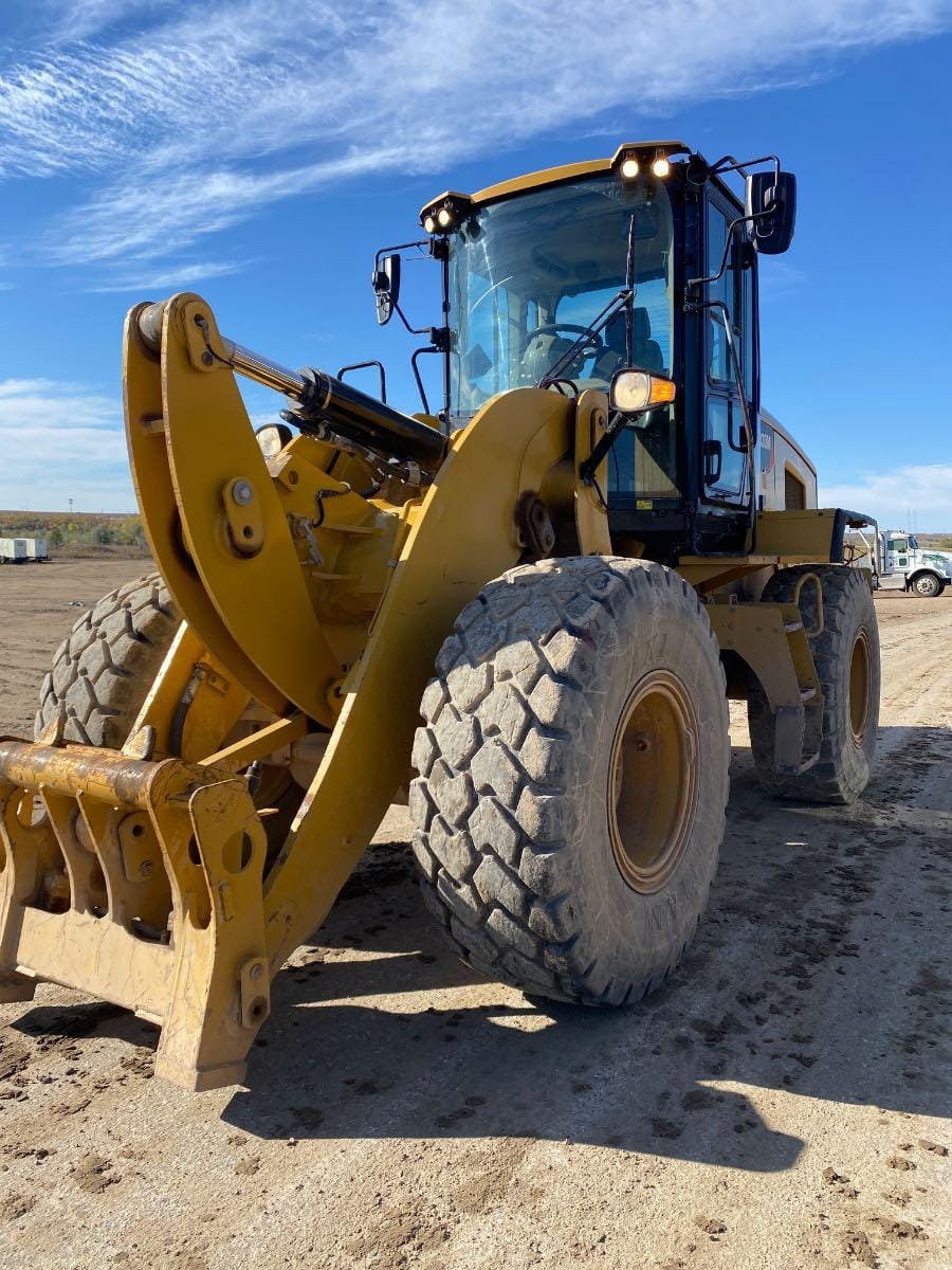 2017 Cat 930M