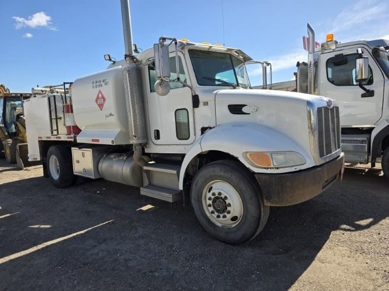2008 Peterbilt 												335