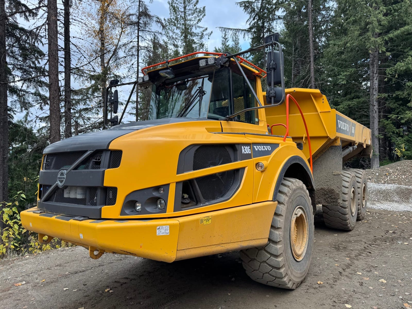 2022 VOLVO 												A30G