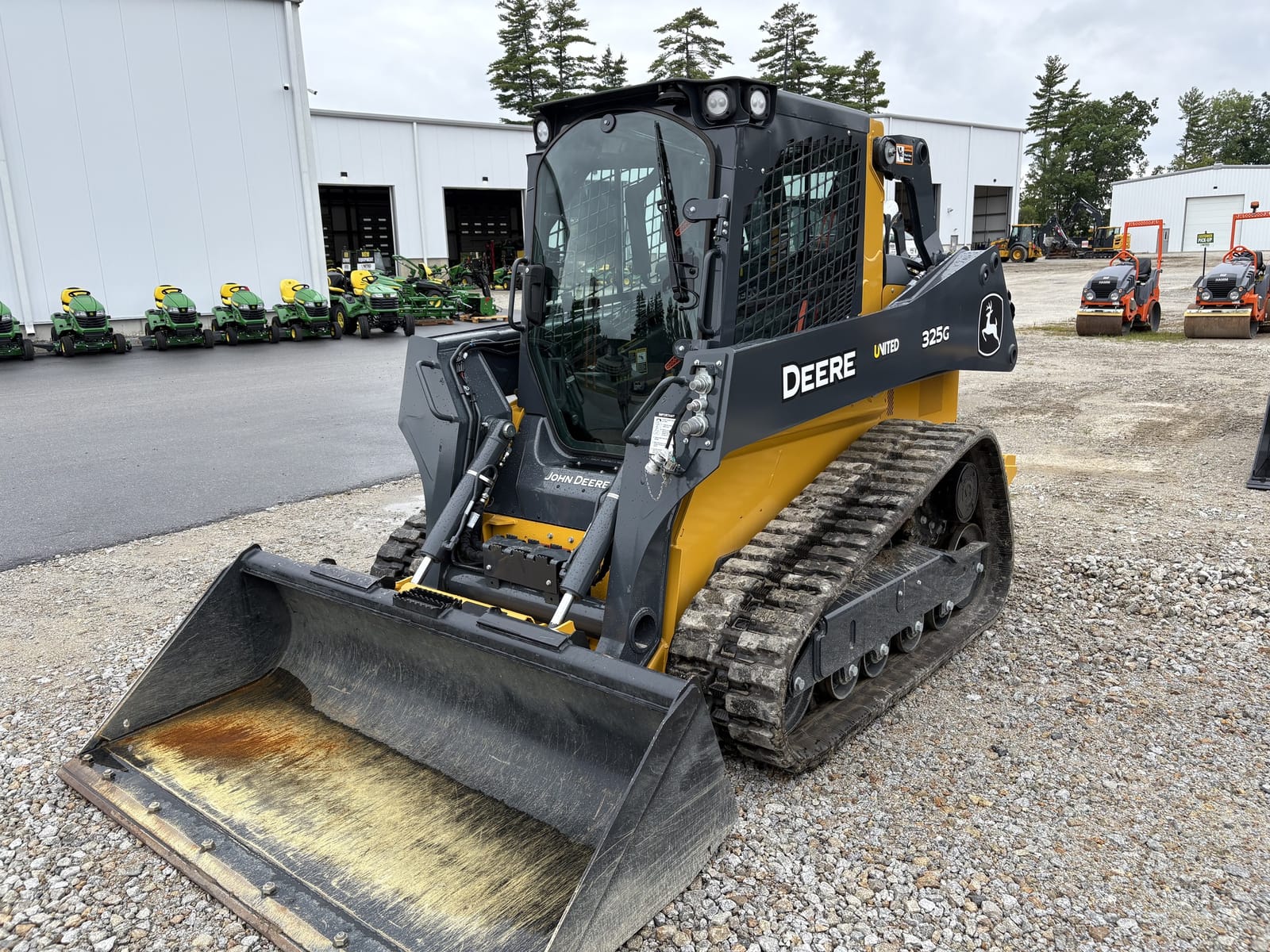 2026 John Deere 325G