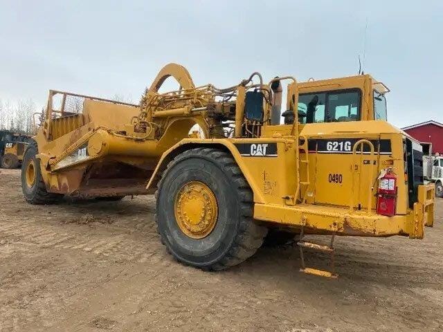 2006 CAT 621G