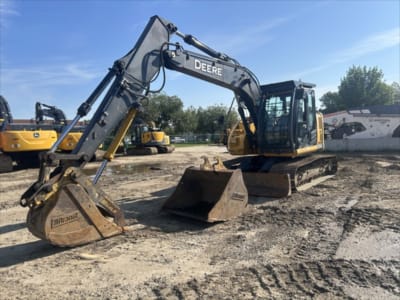 2016 John Deere 135G