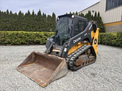 2023 John Deere 317G