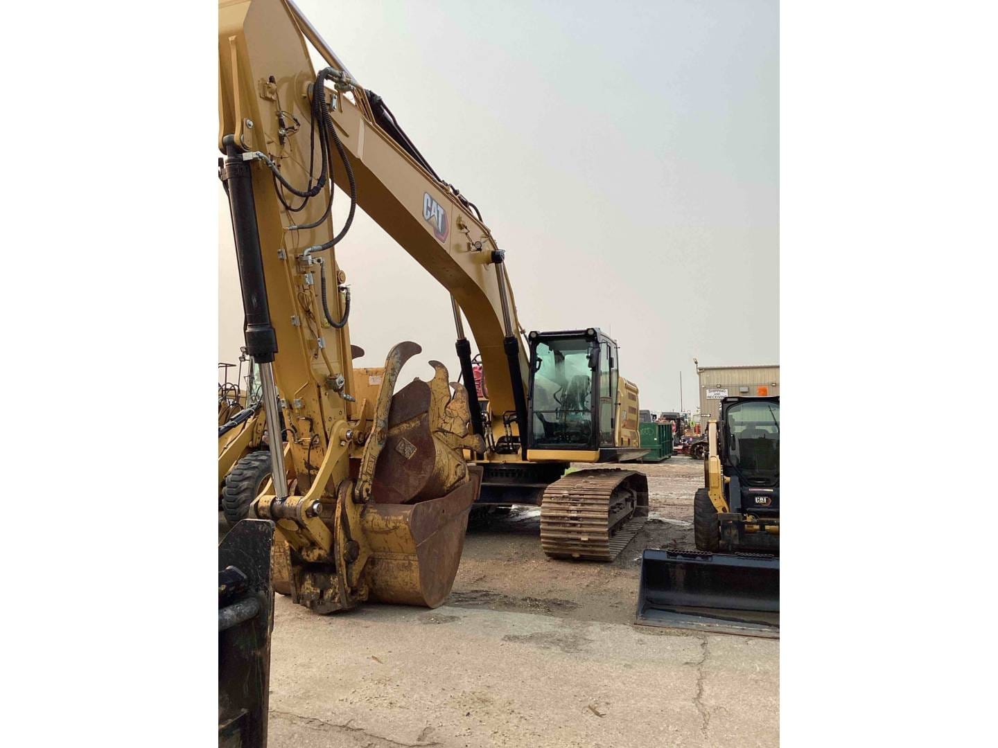 2020 CAT 330-07B