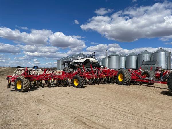 2023 Bourgault 3335-86
