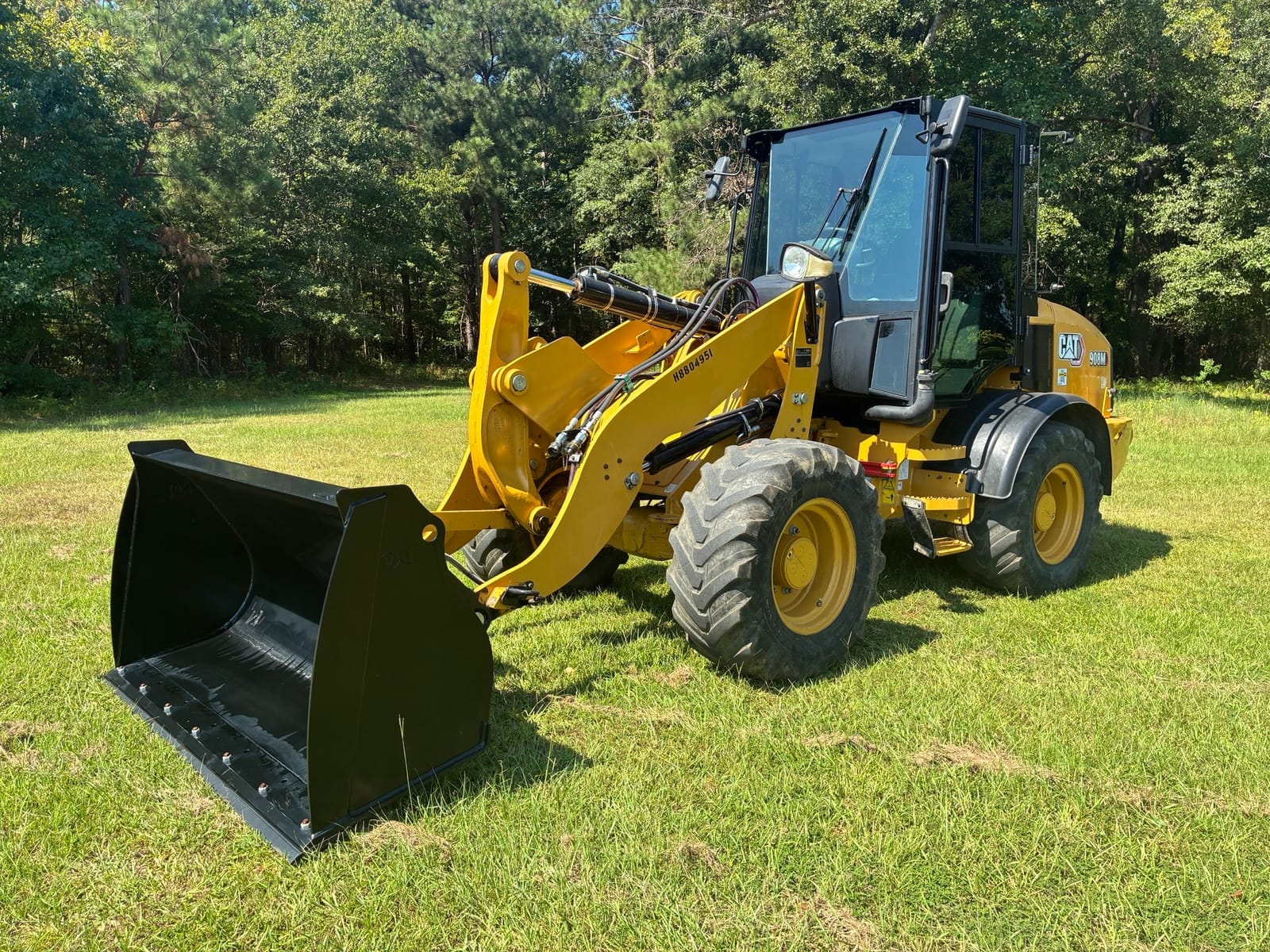 2021 Cat 908 M