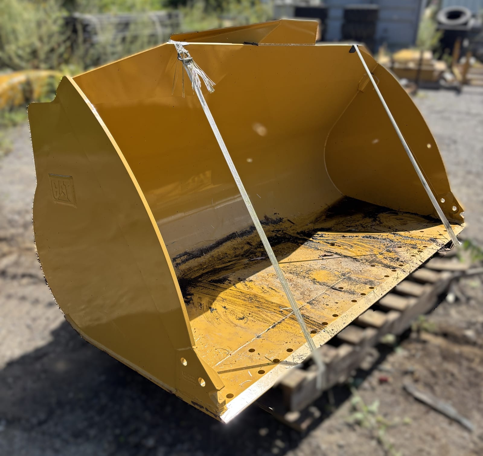 2022 CAT 924K/930K 3.1 CYD GP BUCKET PIN ON