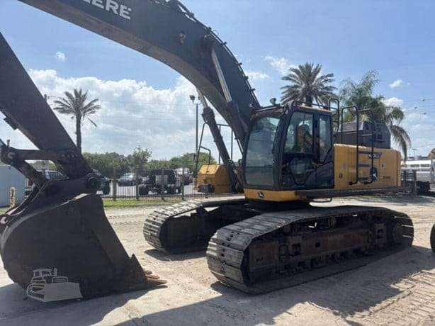 2022 DEERE 470G LC