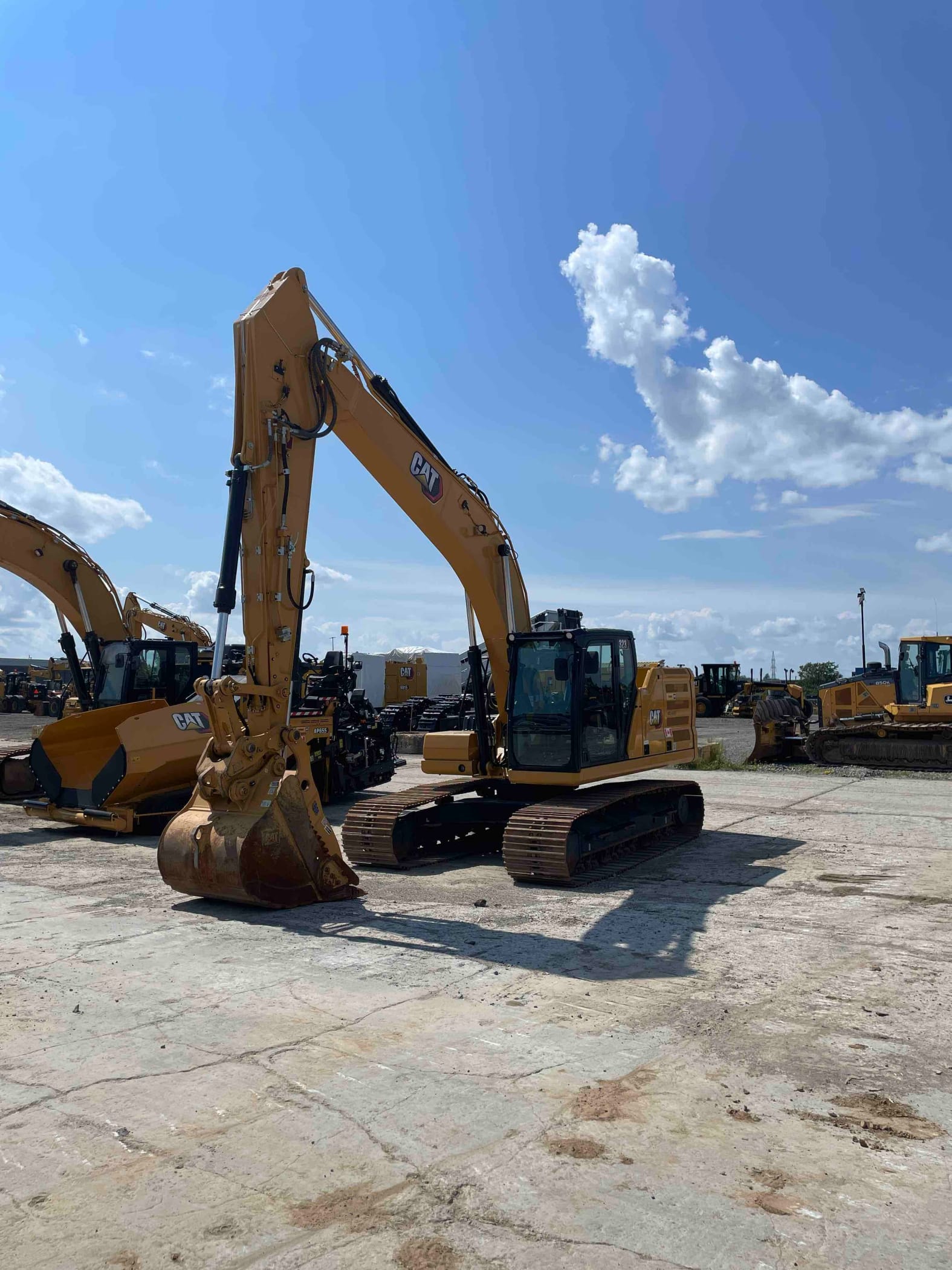 2024 CAT 323-07F