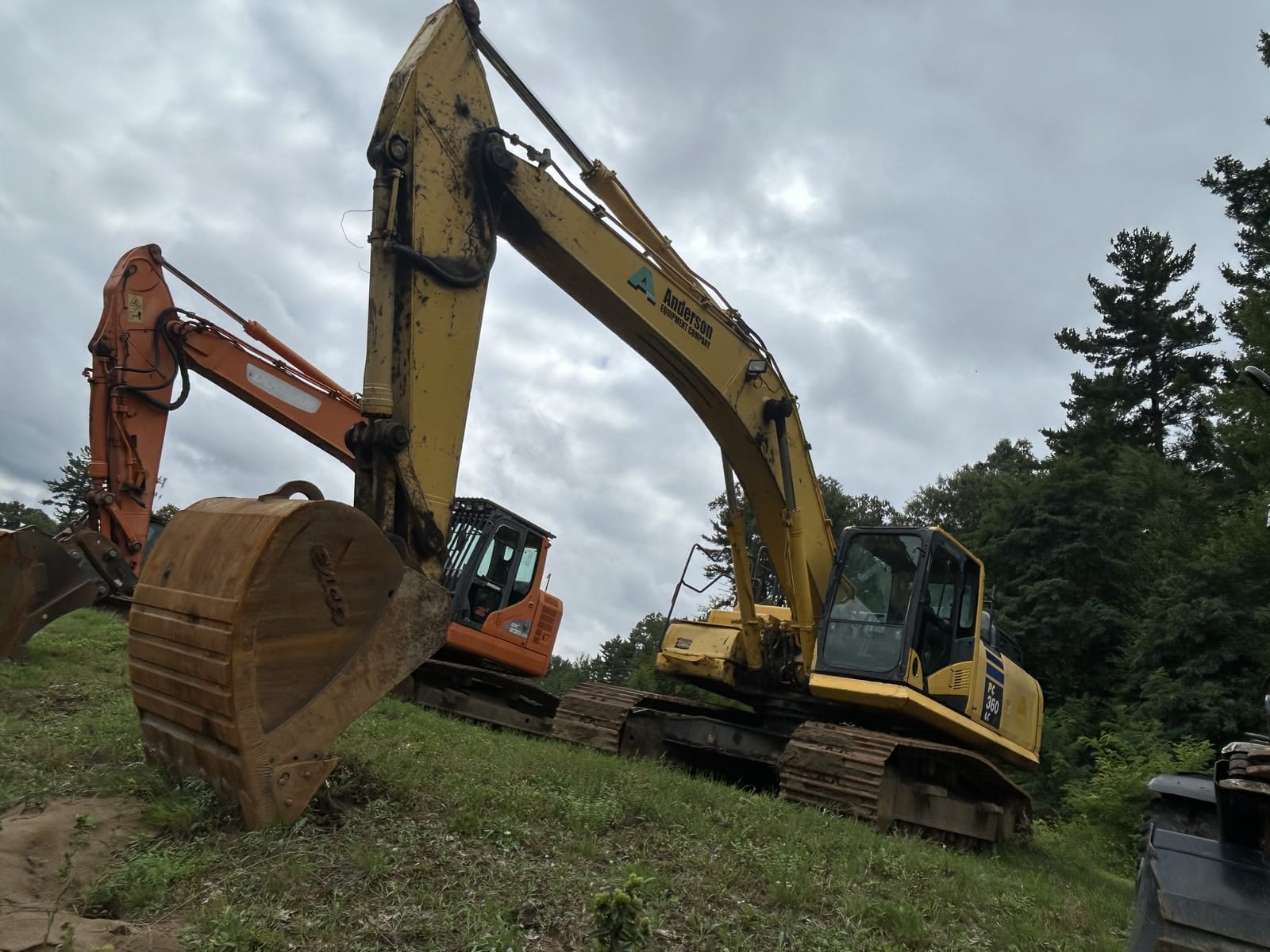 2016 Komatsu PC360LC-11
