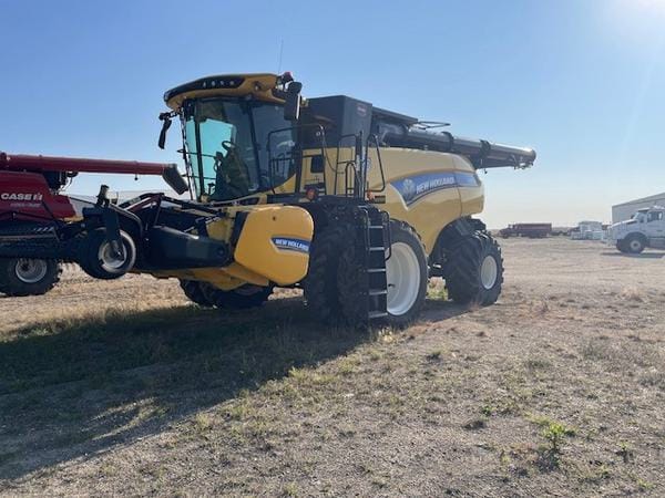 2016 New Holland CR8.90