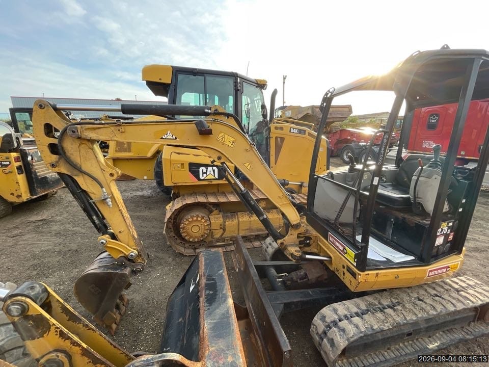 2015 CATERPILLAR 302 . 7DCR