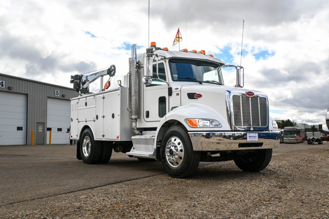 2015 Peterbilt 330