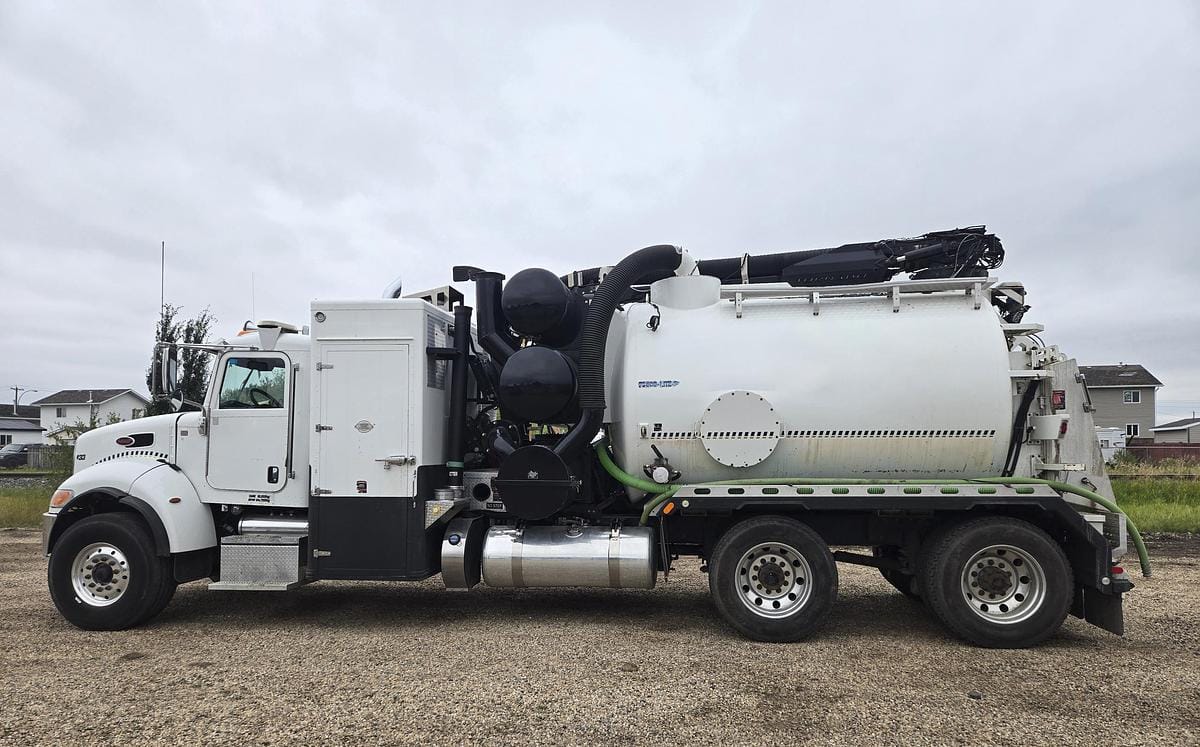 2020 Peterbilt 348 Tornado Vacuum Excavator Truck