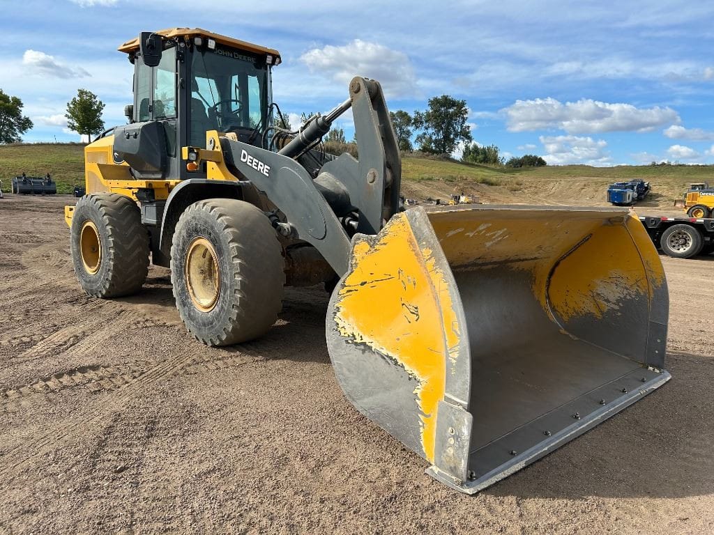 2023 John Deere 524P 4WD Wheel Loader