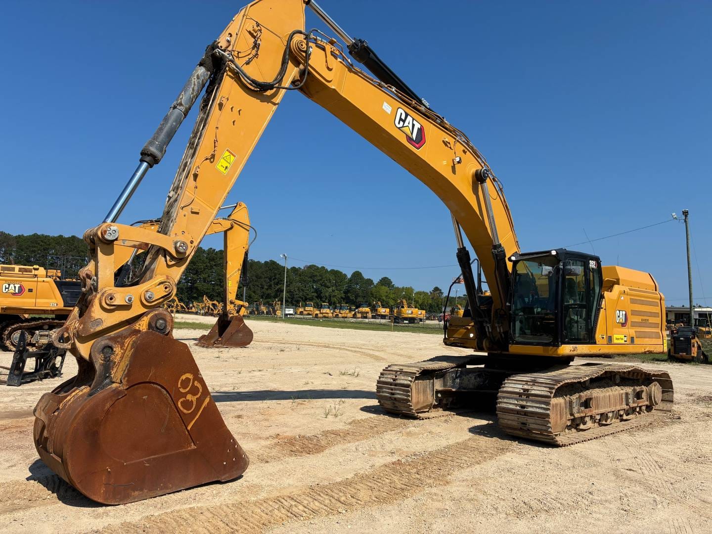 2023 CAT 352-08FG