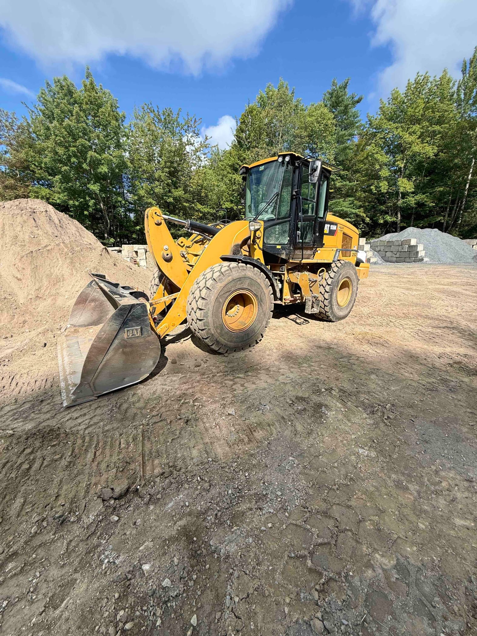 2019 CAT 926M