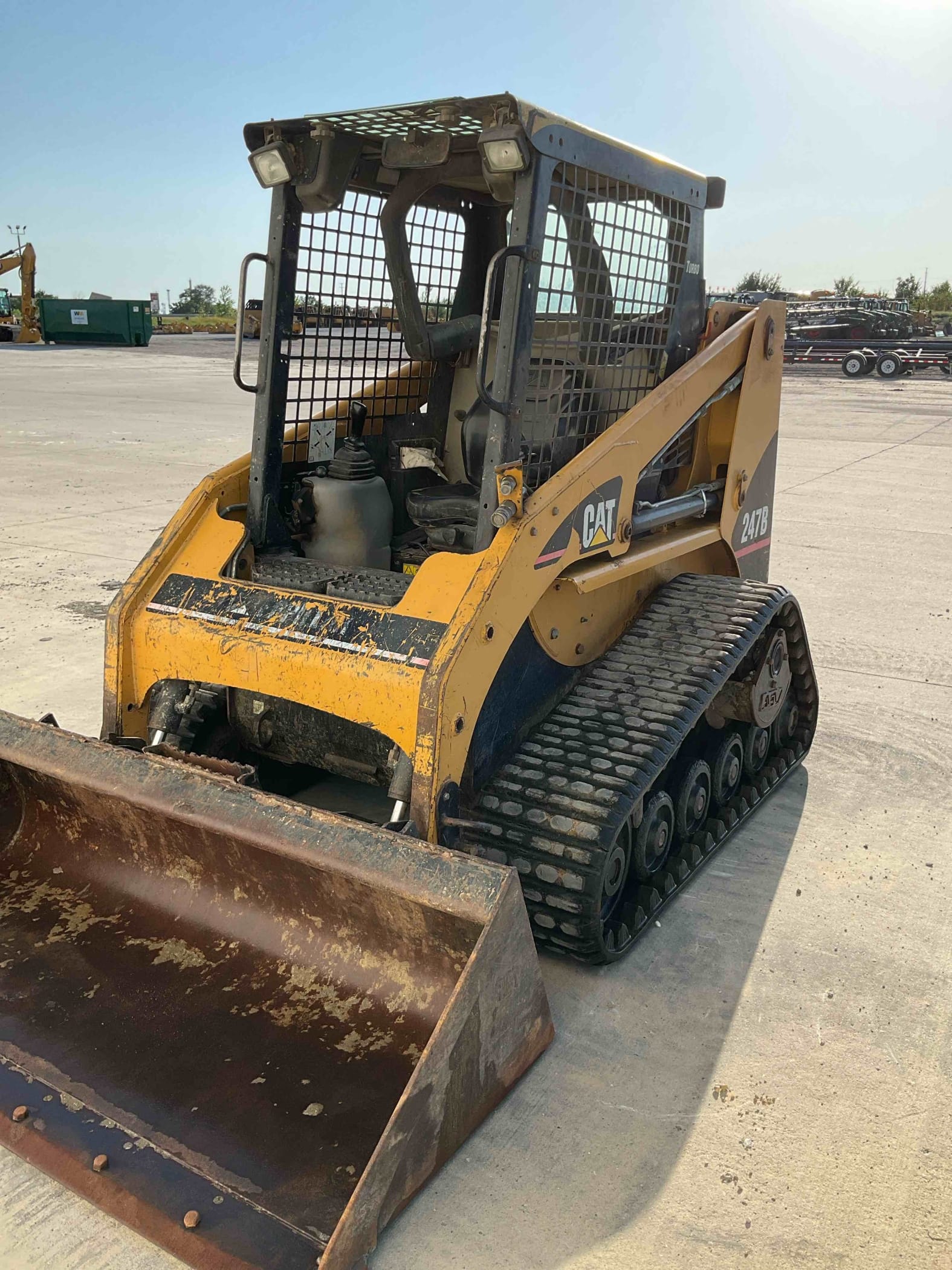 2006 CAT 247B
