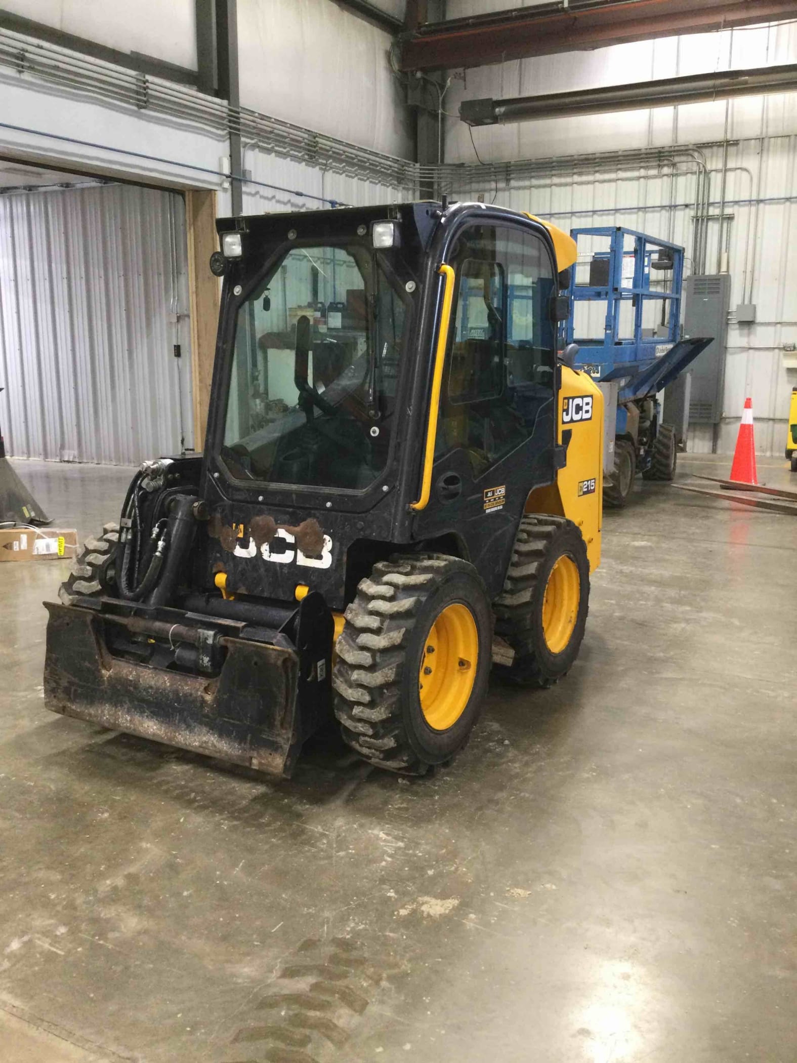 2017 JCB 215_LQ