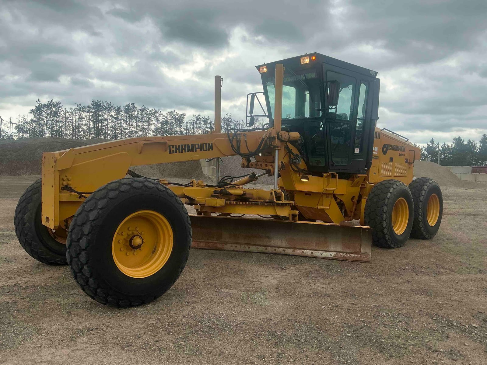 1999 Champion 720A