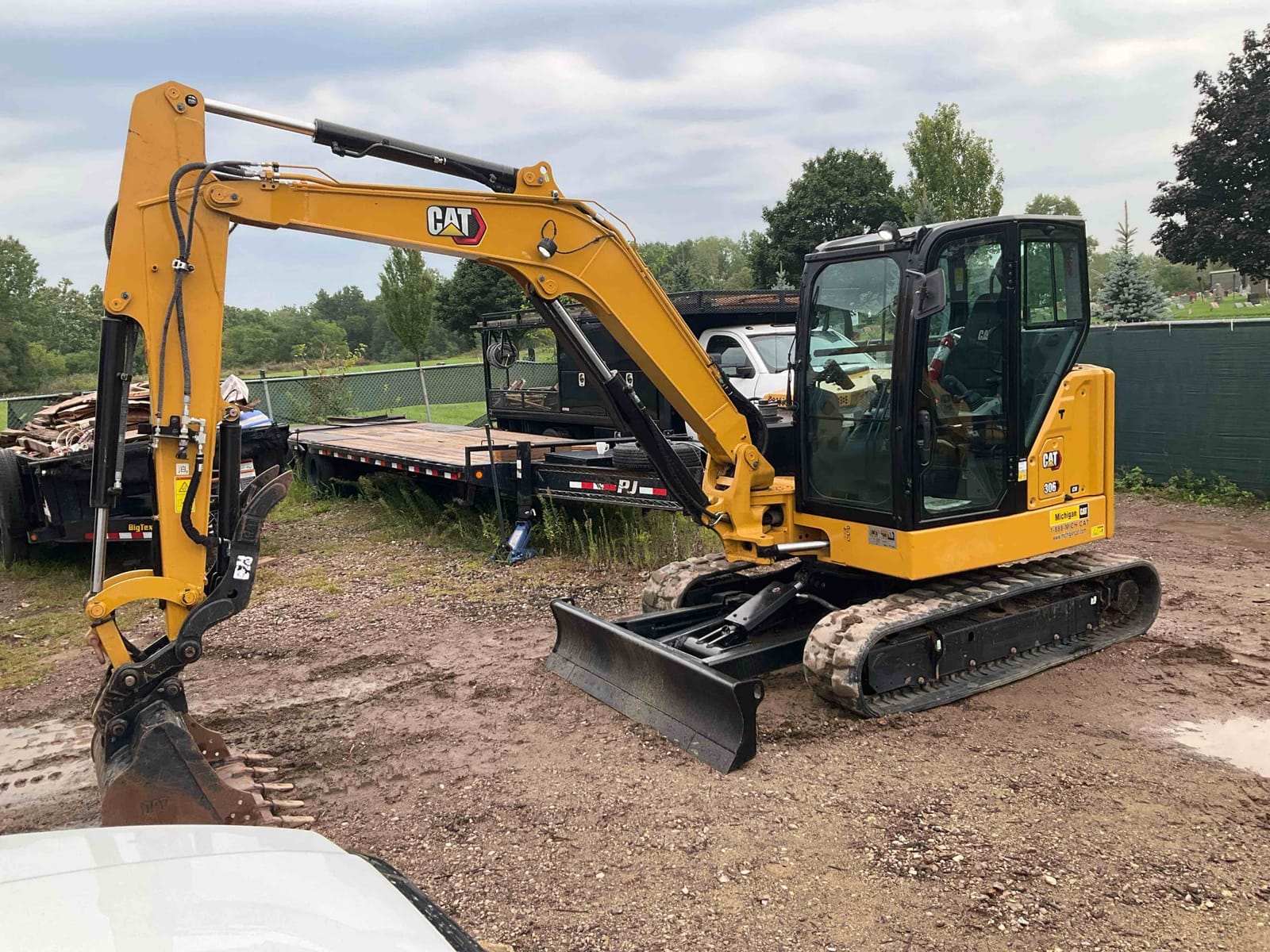 2023 Cat 30607CR